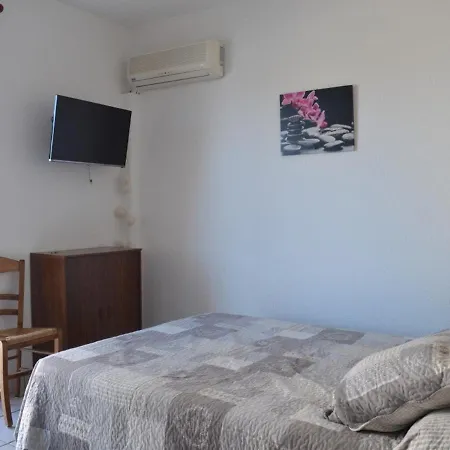 Climatise Avec Balcon Et Parking, A Deux Pas De La - Fr-1-225d-125 Apartment Saint-Cyprien (Pyrenees-Orientales)