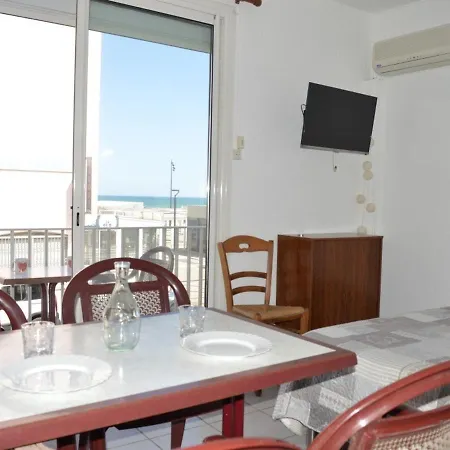 Apartment Climatise Avec Balcon Et Parking, A Deux Pas De La - Fr-1-225d-125