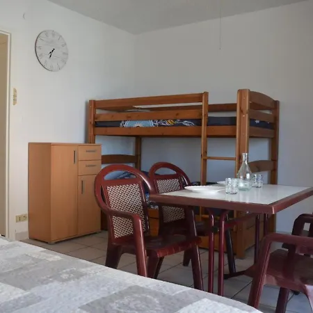 Climatise Avec Balcon Et Parking, A Deux Pas De La - Fr-1-225d-125 Apartment